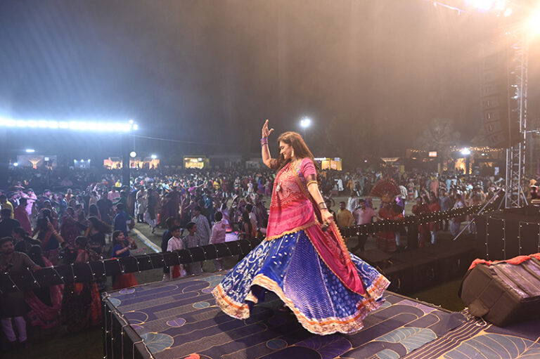 Colour Gujarati Ahmedabad Navatri2024